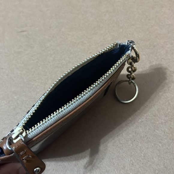 Tommy Hilfiger Card Holder - Picture 4 of 4